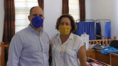 Διανομή-σχολικών-ειδών-στα-παιδιά-δικαιούχων-του-Κοινωνικού-Παντοπωλείου