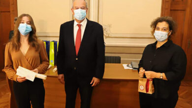 Δήμος-Καβάλας:-Βραβεία-σε-10-αριστούχους-στη-μνήμη-Μυρτούς-Φουρουντζόγλου