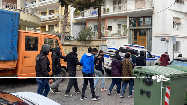 Καταδίωξη-παράνομων-μεταναστών-μέσα-στην-Καβάλα