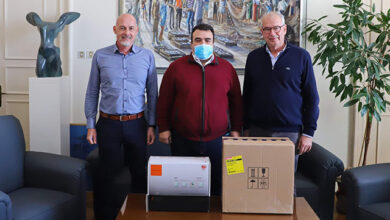 Δωρεά-φορητού-απινιδωτή-στον-Δήμο-Καβάλας-στη-μνήμη-Χρήστου-Ρέμμου