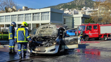 Φωτιά-σε-ΙΧ-στην-Καβάλα