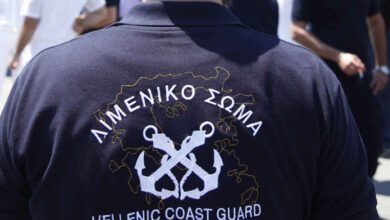 Παρίσταναν-τους-λιμενικούς-και-«σήκωσαν»-21.500-ευρώ