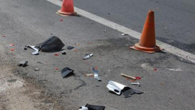 Δύο-νεκροί-από-πρόσκρουση-αυτοκινήτου-σε-δέντρο