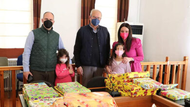 Δήμος-Καβάλας:-Διανομή-των-παιχνιδιών-και-των-βιβλίων-σε-παιδιά-των-πληττόμενων-οικογενειών