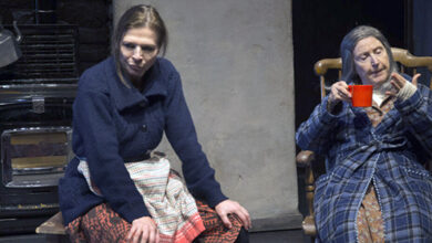 «Η-Βασίλισσα-της-Ομορφιάς»-του-Μάρτιν-ΜακΝτόνα-στο-Θέατρο-«Αυλαία»