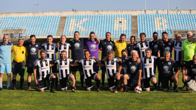 Φιλικό-απόδοσης-τιμής-μεταξύ-των-παλαιμάχων-ΑΟΚ-και-ΠΑΟΚ