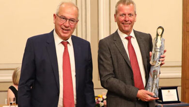 Ανακήρυξη-του-τ-Δημάρχου-Νυρεμβέργης,-dr.-ulrich-maly-και-του-Αρχιμανδρίτη-Απόστολου-Καβαλιώτη-σε-επίτιμους-δημότες-του-Δήμου-Καβάλας