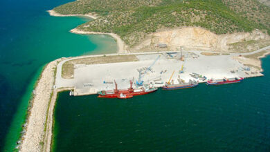 Στο-«Φίλιππος-Β΄»-μετακινούνται-τα-φορτηγά-που-αναμένουν-εργασίες-εκτελωνισμού