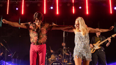 Τρομερό-κέφι-και-χορός-στη-συναυλία-του-Τόνι-Σφήνου