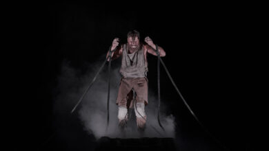 «Προμηθέας-Δεσμώτης»-με-Στάνκογλου,-Συσσοβίτη,-Παπαζήση στο-Αρχαίο-Θέατρο-Φιλίππων