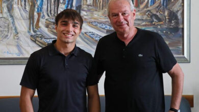 ΔΗΜΟΣ-ΚΑΒΑΛΑΣ:-Συνάντηση-του-Δημάρχου-Καβάλας,-Θόδωρου-Μουριάδη,-με-τον-παγκόσμιο-πρωταθλητή-parkour,-Μίμη-Θεοδωρίδη