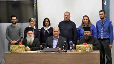 Δώρα-αγάπης-στο-«Τραπέζι-της-αγάπης»-της-Μητρόπολης-ΦΝΘ-από-την-ΟΕΒΕΚ