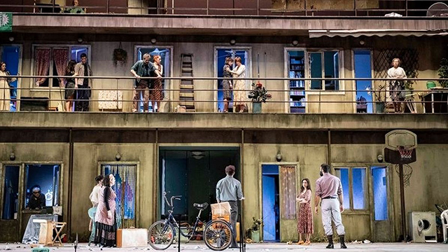 «Η-Αυλή-των-θαυμάτων»:-Το-Μιούζικαλ»-του-Ιάκωβου-Καμπανέλλη-στο-Μέγαρο-Μουσικής-Θεσσαλονίκης