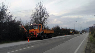 Ηλεκτρολογικές-εργασίες-και-περιποίηση-θάμνων-στο-οδικό-δίκτυο-της-ΠΕ-Καβάλας