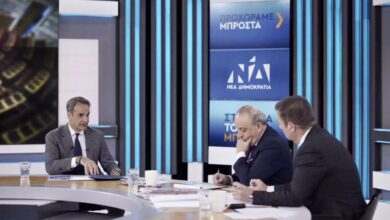 Μητσοτάκης-στο-open:-Τσίπρας-και-Βαρουφάκης-ψαρεύουν-ψήφους-από-το-κόμμα-Κασιδιάρη