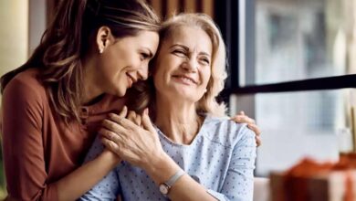 Γιορτή-της-Μητέρας-2023:-Πώς-και-πότε-ξεκίνησε-να-εορτάζεται-η-Ημέρα-της-Μητέρας