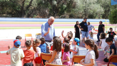 Ο-Δήμαρχος-Καβάλας-συνάντησε-τους-μαθητές-του-Νηπιαγωγείου-Θωμά-στο-Παληό