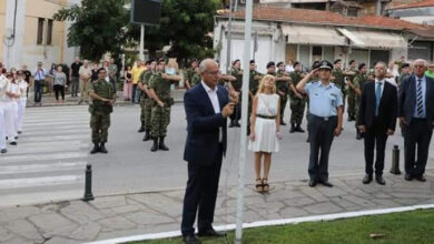 Επίσημη-έπαρση-της-Ελληνικής-σημαίας-στις-Καμάρες-την-Δευτέρα