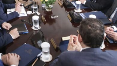 Υπουργικό-Συμβούλιο:-Τι-περιλαμβάνουν-οι-«μπλε-φάκελοι»-που-πήραν-στα-χέρια-τους-οι-υπουργοί