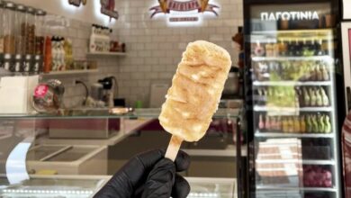 Θεσσαλονίκη:-Μπουγάτσα-και-σε-παγωτό-ξυλάκι-–-Το-λάθος-που-έγινε…-πάθος
