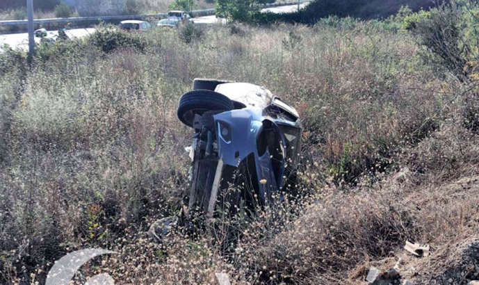 Παραλία-Οφρυνίου:-Τρεις-τραυματίες-από-ανατροπή-οχήματος