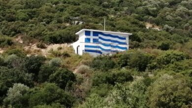 Η-Ελληνική-σημαία-στην-δεξαμενή-της-ΔΕΥΑ-Παγγαίου-στη-Νέα-Ηρακλείτσα