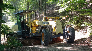 Ευχαριστούν-τον-Αλέξη-Πολίτη-για-την-διάνοιξη-δρόμου-στο-Βουνοχώρι