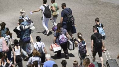 Ποιες-χώρες-του-εξωτερικού-«ψηφίζουν»-φέτος-οι-Έλληνες-για-διακοπές-–-Οι-top-προορισμοί-στο-εσωτερικό,-πόσα-θα-πληρώσουν