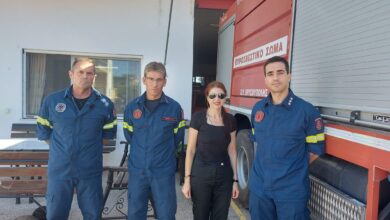 Επίσκεψη-της-Αγγελικής-Δεληκάρη-στην-Πυροσβεστική-Υπηρεσία-Χρυσούπολης