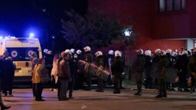 Επεισόδια-στου-Ρέντη:-Πέθανε-ο-31χρονος-αστυνομικός-που-χτυπήθηκε-από-φωτοβολίδα-–-Όλο-το-χρονικό-του-δύσκολου-αγώνα-του-στη-ΜΕΘ