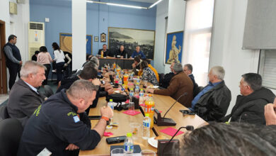 Το-Προεδρείο-του-Δημοτικού-Συμβουλίου-και-τα-μέλη-της-Δημοτικής-Επιτροπής-του-Δήμου-Θάσου