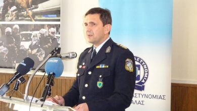 Παράδοση-παραλαβή-στην-Αστυνομική-Διεύθυνση-Καβάλας-από-Καραμανλή-σε-Σιμούδη