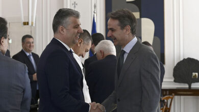 Ο-Χριστόδουλος-Τοψίδης-στη-συνάντηση-των-Περιφερειαρχών-με-τον-Πρωθυπουργό