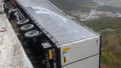 Καβάλα:-Ανατράπηκε-νταλίκα