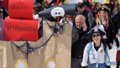 Δεύτερος-σταθμός-της-Αποκριάτικης-Παρέλασης-του-Δήμου-Παγγαίου,-η-Νέα-Πέραμος