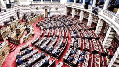 Βουλή:-Σύγκρουση-σήμερα-μεταξύ-κυβέρνησης-και-αντιπολίτευσης-για-το-δυστύχημα-των-Τεμπών-–-Εκπρόσωποι-της-κυβέρνησης-ο-Βορίδης-και-12-βουλευτές-της-ΝΔ