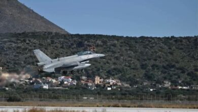 Χαλκιδική:-Έπεσε-f-16-στη-νήσο-Ψαθούρα-–-Σώος-ο-πιλότος