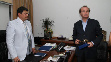 Ο-Δήμαρχος-Νέστου-αποχαιρετά-τον-Μιχάλη-Χαραλαμπίδη