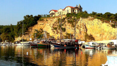 ΔΗΚΕΘ:-Η-μισή-αλήθεια-είναι-ψέμα