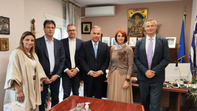 Η-Γενική-Πρόξενος-της-Ρουμανίας-στη-Θεσσαλονίκη-στον-Δήμαρχο-Θάσου