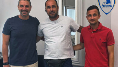 o-Νίκος-Καραμπετάκης-προπονητής-του-ΑΟΚ