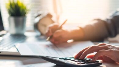 Φορολογικές-δηλώσεις:-Λήγει-σήμερα-η-προθεσμία-για-την-υποβολή-τους-–-«Αυτόματα»-βεβαιώνονται-τα-πρόστιμα