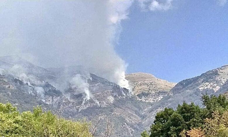 Μαίνεται-για-τρίτη-ημέρα-η-φωτιά-στο-Παγγαίο-–-Ολονύχτια-μάχη-με-τις-φλόγες