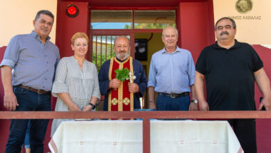 Ο-Δήμαρχος-Καβάλας-στις-τελετές-αγιασμού-σχολείων