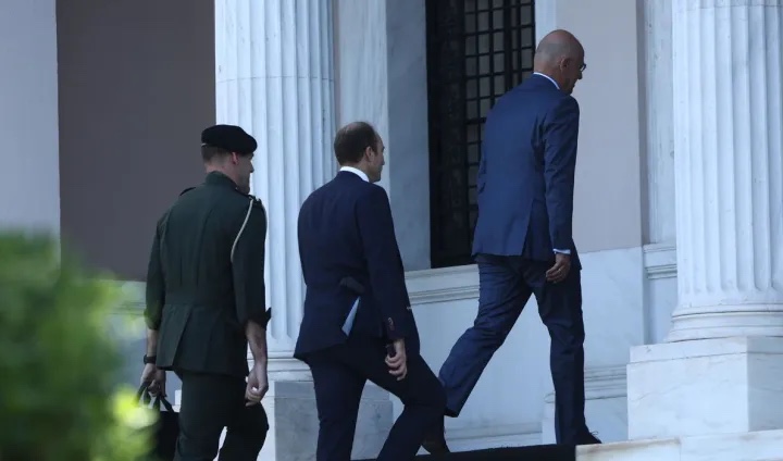 Σε-κατάσταση-συναγερμού-και-η-Ελλάδα-για-τις-εξελίξεις-στη-Μέση-Ανατολή:-Εκτάκτως-συνεδριάζει-σήμερα-το-ΚΥΣΕΑ-υπό-τον-Μητσοτάκη-–-Συμμετέχουν-4-υπουργοί