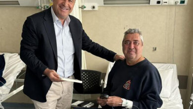 Ο-Φίλιππος-Αναστασιάδης-επισκέφθηκε-τον-τραυματισμένο-πυροσβέστη