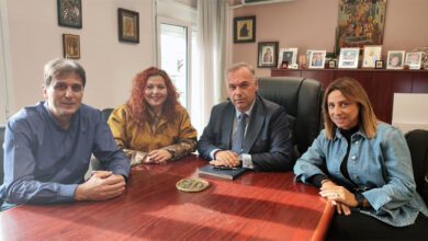 Συνάντηση-της-θάσιας-ερευνήτριας-κας.-Αναστασίας-Ιατρού-με-τον-Δήμαρχο-Θάσου