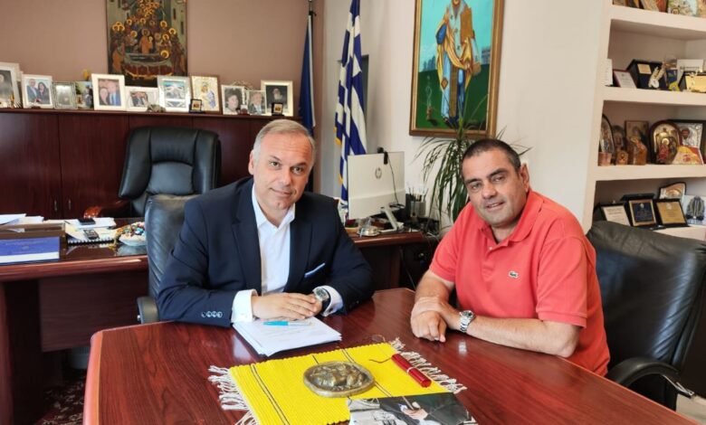 Συνάντηση-του-Δημάρχου-Θάσου-με-τον-Νομικό-Σύμβουλο-του-Δήμου-για-το-έργο-της-αποθήκευσης-co2