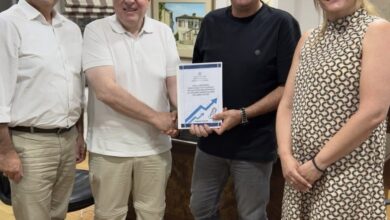 Συνάντηση-εργασίας-στο-Δημαρχείο-Παγγαίου-για-τη-διαχείριση-αδέσποτων-ζώων:-Έμφαση-στην-πρόληψη-και-τις-υιοθεσίες