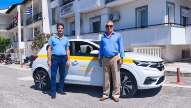 Παραλαβή-ενός-καινούργιου-οχήματος-«dacia-sandero»-από-τον-Δήμο-Θάσου